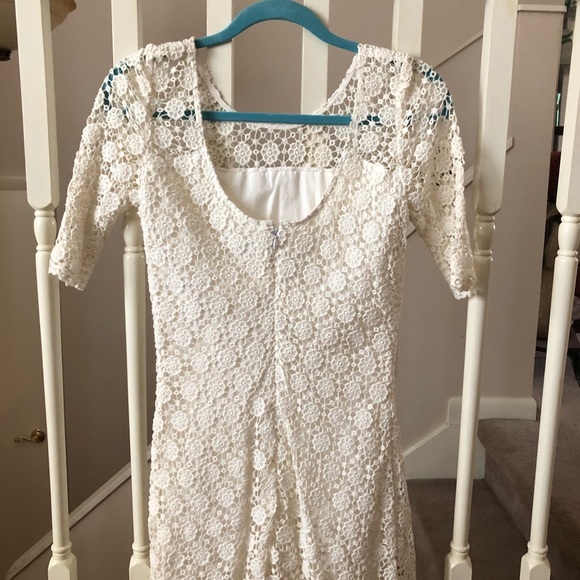 Abercrombie and Finch Dress - Picture 3 of 4